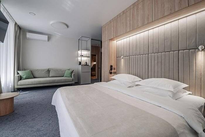 Фотографии номера Джуниор Премиум (без балкона), Корпус: «Здравница» в Гостинице Родник Алтая Белокуриха