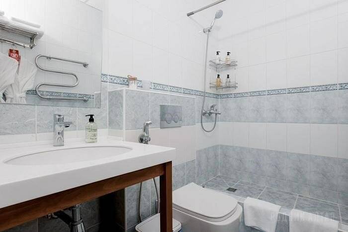 Фотографии номера Джуниор сюит (без балкона), Корпус: «Здравница» в Гостинице Родник Алтая Белокуриха