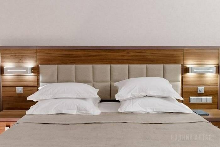 Фотографии номера Джуниор Премиум (вид на город), Корпус: «Родник» в Гостинице Родник Алтая Белокуриха