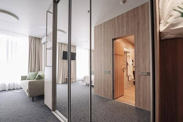 Фотографии номера Джуниор Премиум (без балкона), Корпус: «Здравница» в Гостинице Родник Алтая Белокуриха