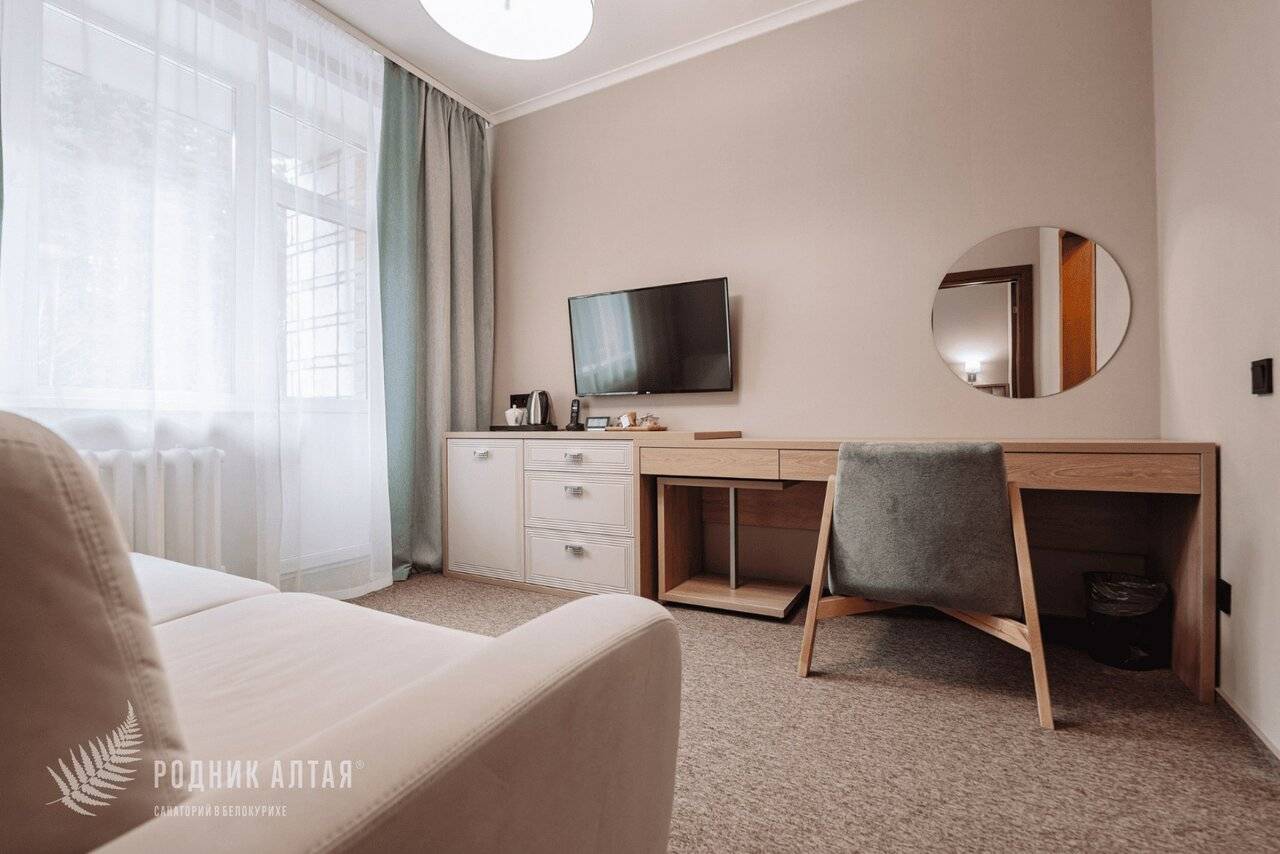 Фотографии номера Люкс Семейный, Корпус: «Родник» в Гостинице Родник Алтая Белокуриха