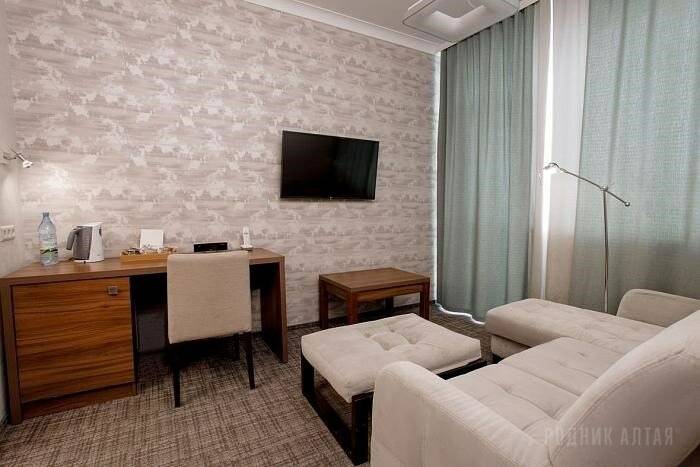 Фотографии номера Люкс, Корпус: «Родник» (6 этаж) в Гостинице Родник Алтая Белокуриха