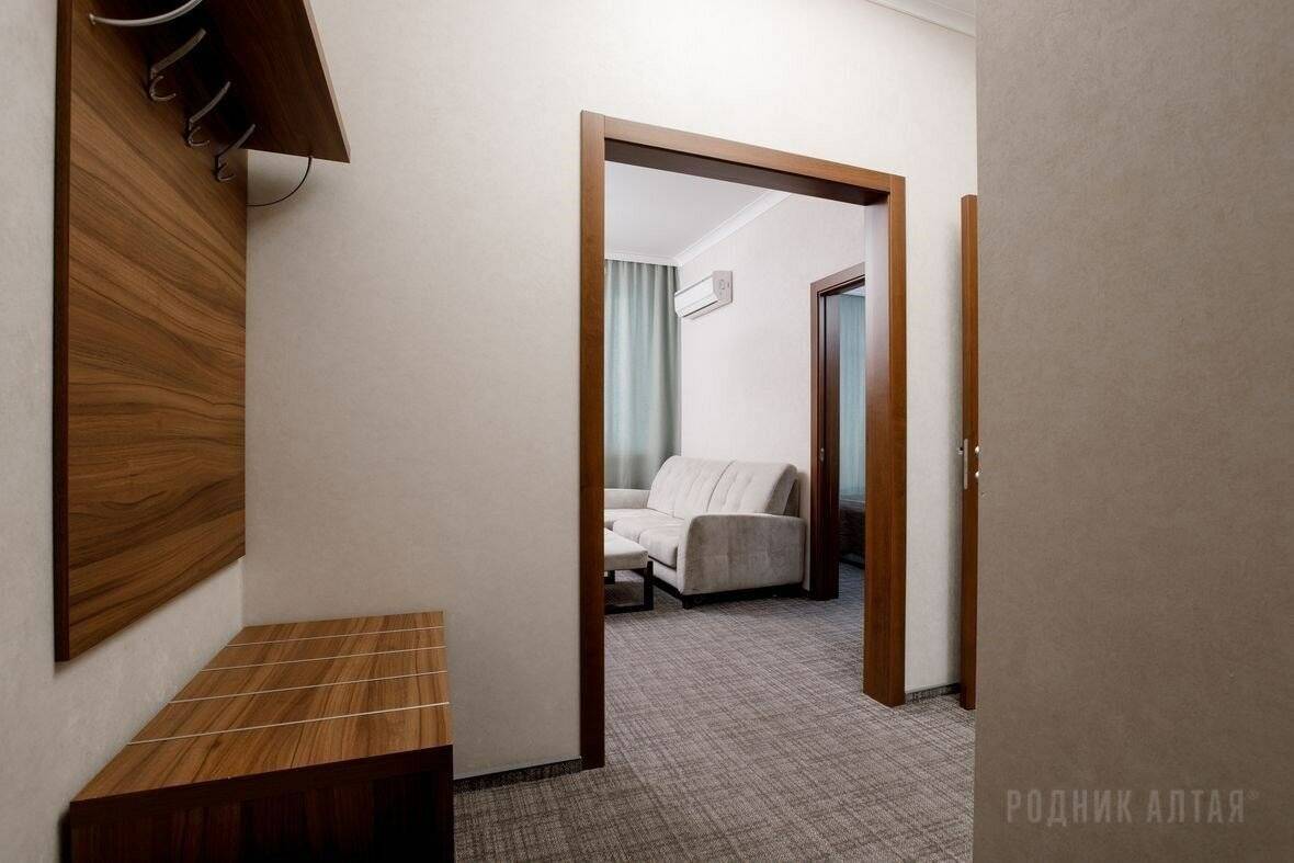 Фотографии номера Люкс, Корпус: «Родник» (6 этаж) в Гостинице Родник Алтая Белокуриха