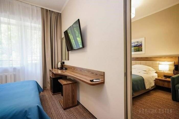 Фотографии номера Семейный 2-комнатный Коннект, Корпус: «Здравница» в Гостинице Родник Алтая Белокуриха