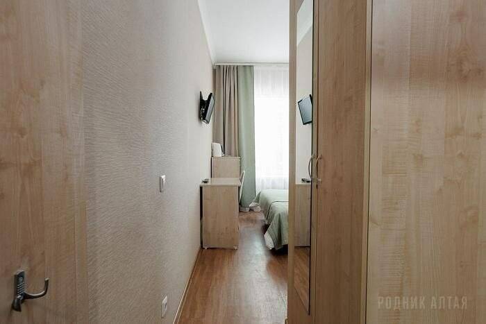 Фотографии номера Семейный 1-комнатный (без балкона), Корпус: «Здравница» в Гостинице Родник Алтая Белокуриха