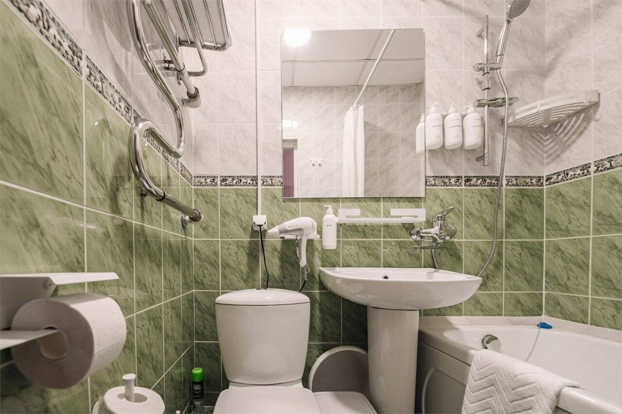 Фотографии номера Семейный 1-комнатный (дабл/твин), Корпус: «Родник» в Гостинице Родник Алтая Белокуриха